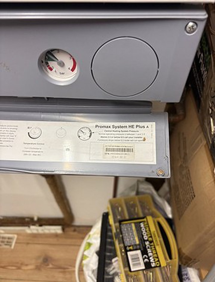 Potterton Promax System HE Plus A boiler in Ashford showing system pressure in the green zone after the blown fuse was replaced